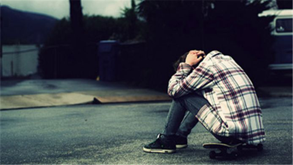 美華裔開餐館卻遭合伙人刁難 按時(shí)上班卻變免費(fèi)打工