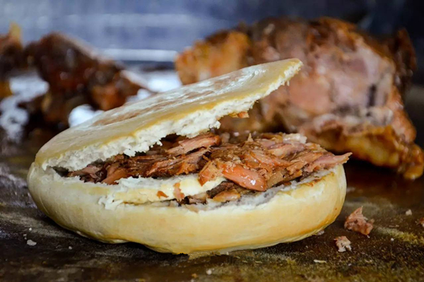 第一次吃西安肉夾饃，如何偽裝成老桿？