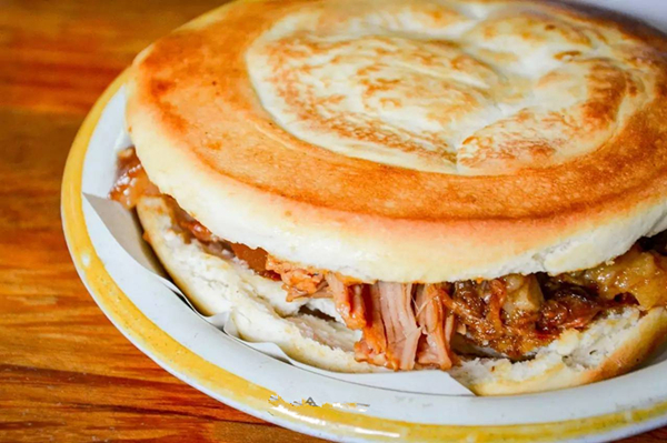 第一次吃西安肉夾饃，如何偽裝成老桿？