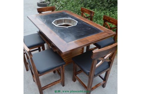 找廠家零售火鍋餐桌選擇什麼樣的作風(fēng)好呢？