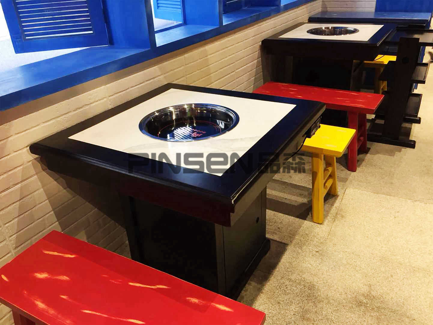 兩三事火鍋專(zhuān)用餐桌