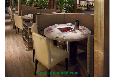 定制小火鍋?zhàn)酪涡枰⒁馐裁矗?><div><h3>定制小火鍋?zhàn)酪涡枰⒁馐裁矗?/h3><p>市場上有很多火鍋店。還有更有特色的品牌。就連定制小火鍋?zhàn)酪味际翘貏e的。它們與店里的裝飾形成了統(tǒng)一的風(fēng)格。同時(shí)，要根據(jù)店鋪的要求，對(duì)其尺寸、材質(zhì)、顏色、功能、款式等...</p><p>2020-10-06</p></div></a></li><li><a href=