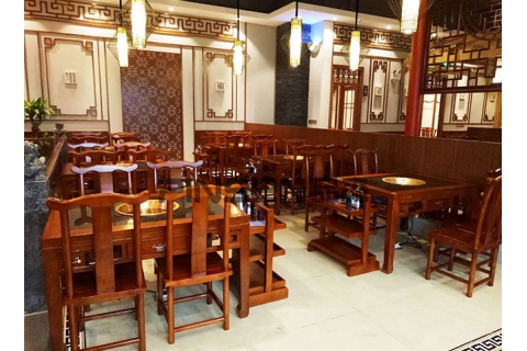 深圳哪里有火鍋店餐桌定制廠家，中式火鍋店設(shè)計(jì)要注意什么？
