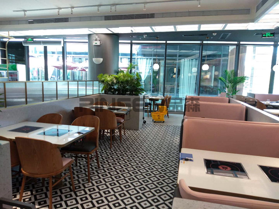 黃記煌三汁燜鍋火鍋桌椅定制