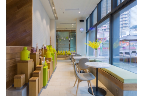 咖啡店餐桌與卡座沙發(fā)如何搭配？