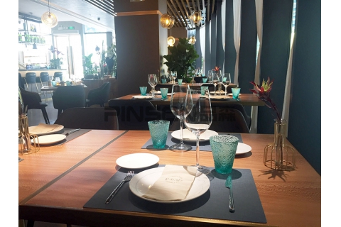 西式餐廳桌椅家具定制工廠怎么找？上海哪里賣餐桌椅？