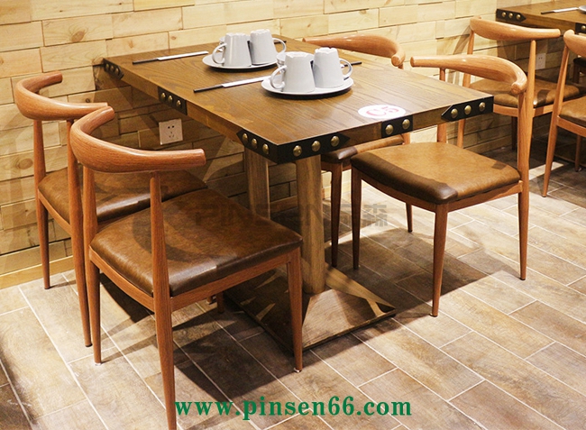 復古工業(yè)風桌椅