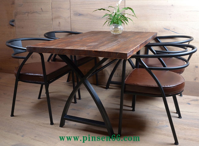 美式復(fù)古loft
桌椅 美式鄉(xiāng)村餐廳實木餐桌椅組合 長方形復(fù)古原木咖啡廳長桌子簡約餐桌椅