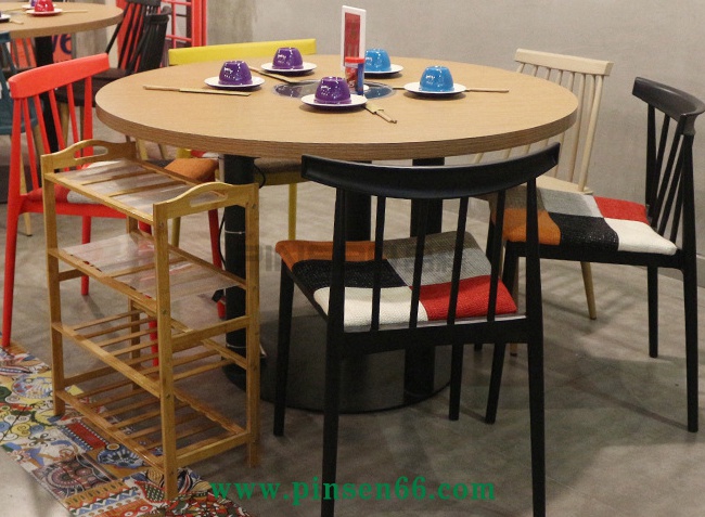 工業(yè)風火鍋桌椅