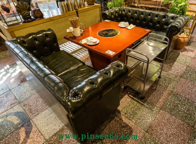 實(shí)木火鍋?zhàn)? src=