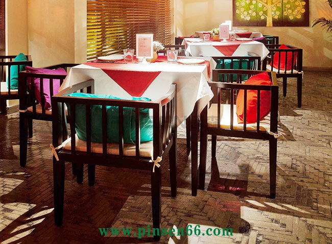 主題餐廳桌椅 主題餐廳西餐廳咖啡廳實木桌椅組合定酒店方形餐桌廠家定制直銷